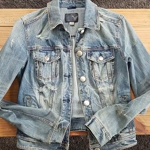 NWOT American Eagle distressed jean jacket